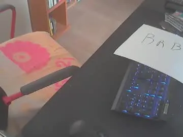 PumaShyXD – webcam model profile photo Image 12