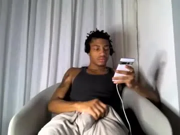 Runarunapi – webcam model profile photo Image 12