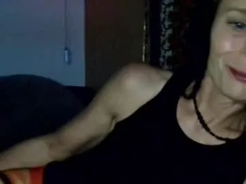 Runarunapi – webcam model profile photo Image 11