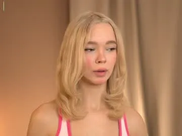 R-bonbon – webcam model profile photo Image 2