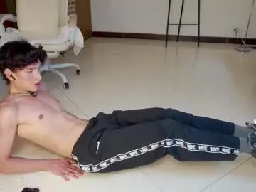 Yaya--728 – webcam model profile photo Image 18