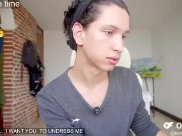 Yaya--728 – webcam model profile photo Image 8