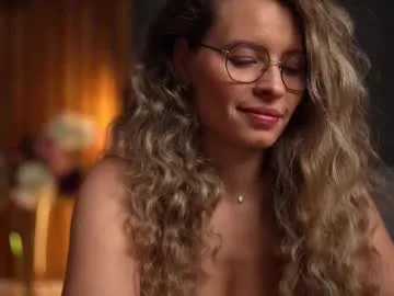 katt008 – webcam model profile photo Image 12