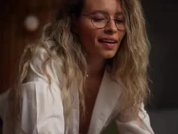 katt008 – webcam model profile photo Image 15