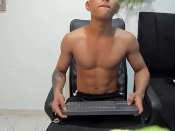 hunglikecrazyy – webcam model profile photo Image 11