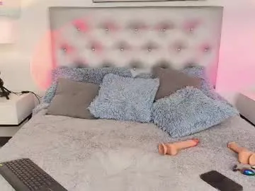 Ninazhang – webcam model profile photo Image 5