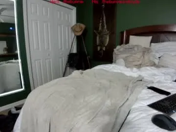 i_n_d_i_c_a – webcam model profile photo Image 8