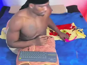 Runarunapi – webcam model profile photo Image 15