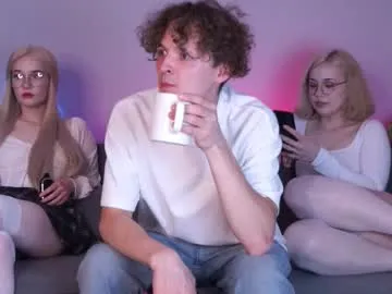 hoaarisa – webcam model profile photo Image 8