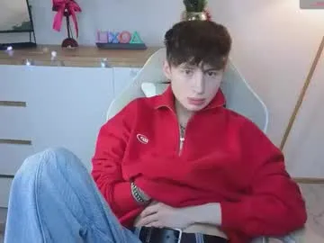 Benson18y – webcam model profile photo Image 15