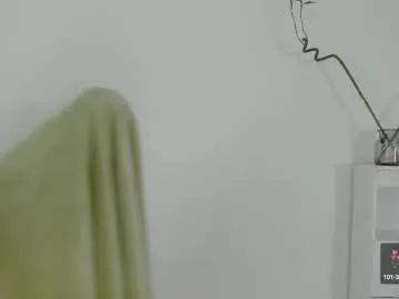 nayomi_34f – webcam model profile photo Image 14