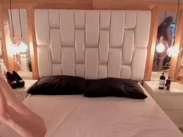 JuicyFruits93 – webcam model profile photo Image 9