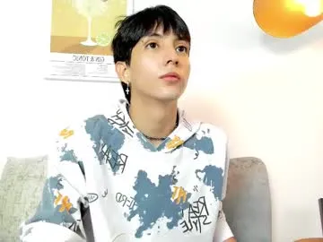 Mia--meow – webcam model profile photo Image 3