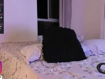 onlykira – webcam model profile photo Image 13