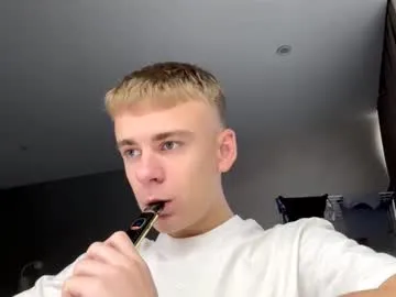 paroncho – webcam model profile photo Image 13