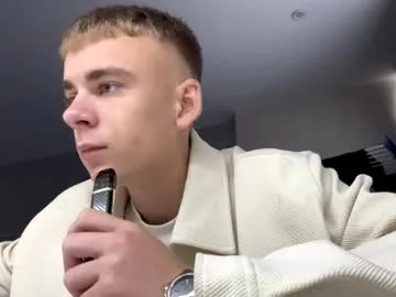 paroncho – webcam model profile photo Image 15