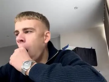 paroncho – webcam model profile photo Image 17