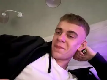 paroncho – webcam model profile photo Image 2