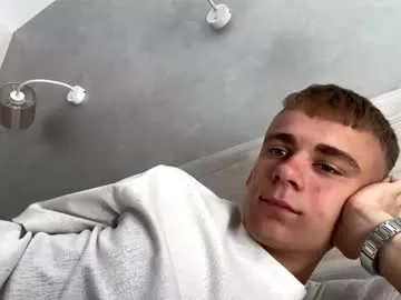 paroncho – webcam model profile photo Image 6