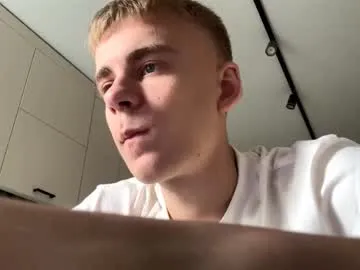 paroncho – webcam model profile photo Image 9