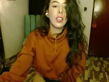 nayomi_34f – webcam model profile photo Image 4