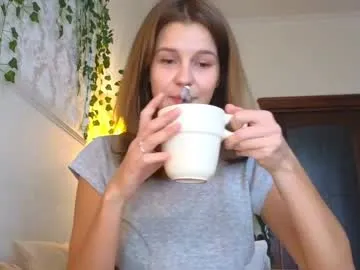 emyii – webcam model profile photo Image 17