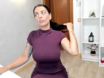 Penelopehot_83 – webcam model profile photo Image 17