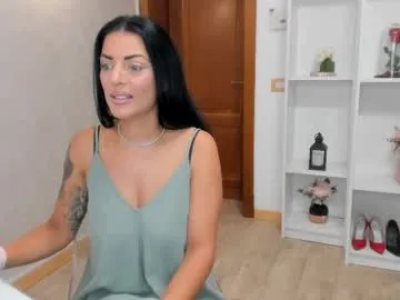 Penelopehot_83 – webcam model profile photo Image 8