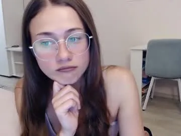 Clinic_Sexy – webcam model profile photo Image 12