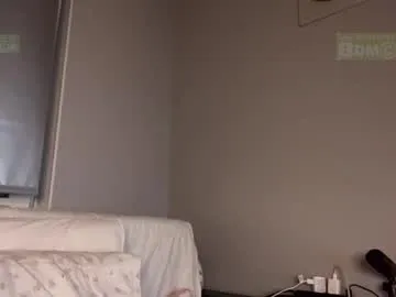 hoaarisa – webcam model profile photo Image 3