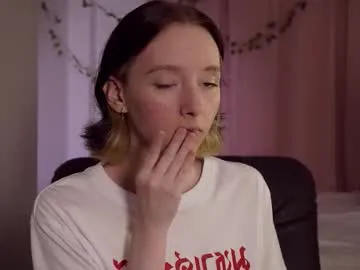 PumaShyXD – webcam model profile photo Image 14