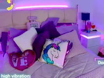 Penelopehot_83 – webcam model profile photo Image 2