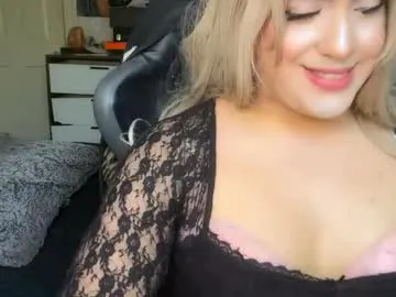 R-bonbon – webcam model profile photo Image 6