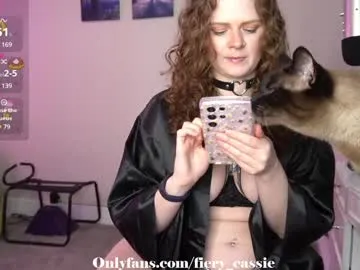 mc-Olivia – webcam model profile photo Image 6