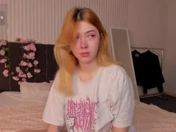 PumaShyXD – webcam model profile photo Image 2