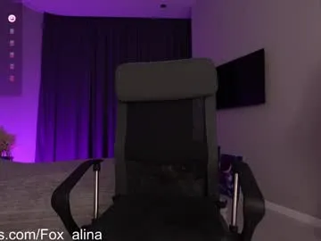 hollyextra – webcam model profile photo Image 9