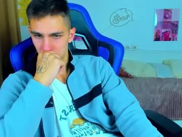 Benson18y – webcam model profile photo Image 15