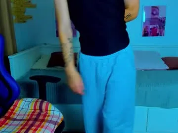 Benson18y – webcam model profile photo Image 19