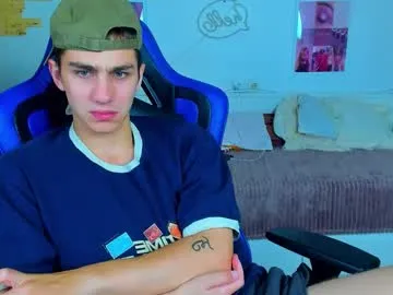 Benson18y – webcam model profile photo Image 4