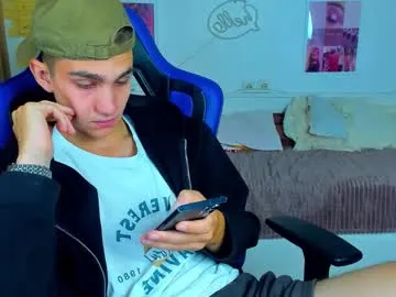 Benson18y – webcam model profile photo Image 7