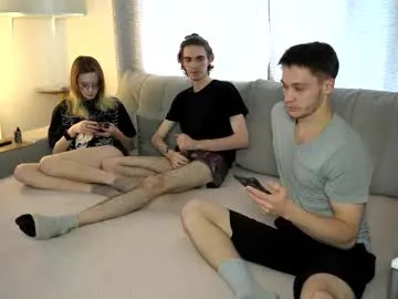 RV_525 – webcam model profile photo Image 19