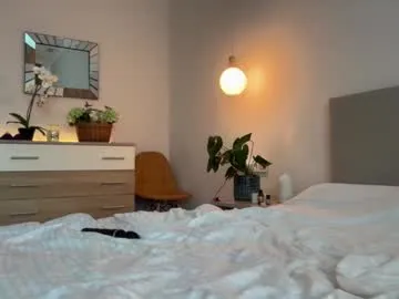 miku_pipipi – webcam model profile photo Image 17