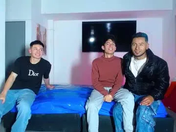 Yaya--728 – webcam model profile photo Image 8