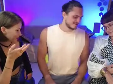 lola_tentatiion – webcam model profile photo Image 16