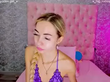 Penelopehot_83 – webcam model profile photo Image 2