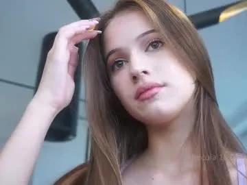 Hiiichan88 – webcam model profile photo Image 9