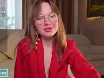 roachan_ – webcam model profile photo Image 7