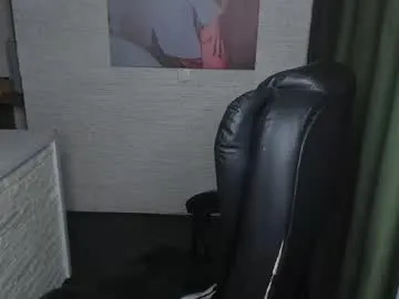 Runarunapi – webcam model profile photo Image 18