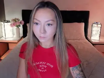 Risky_Workouts – webcam model profile photo Image 11