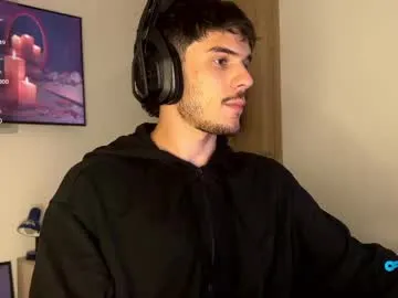 Runarunapi – webcam model profile photo Image 6